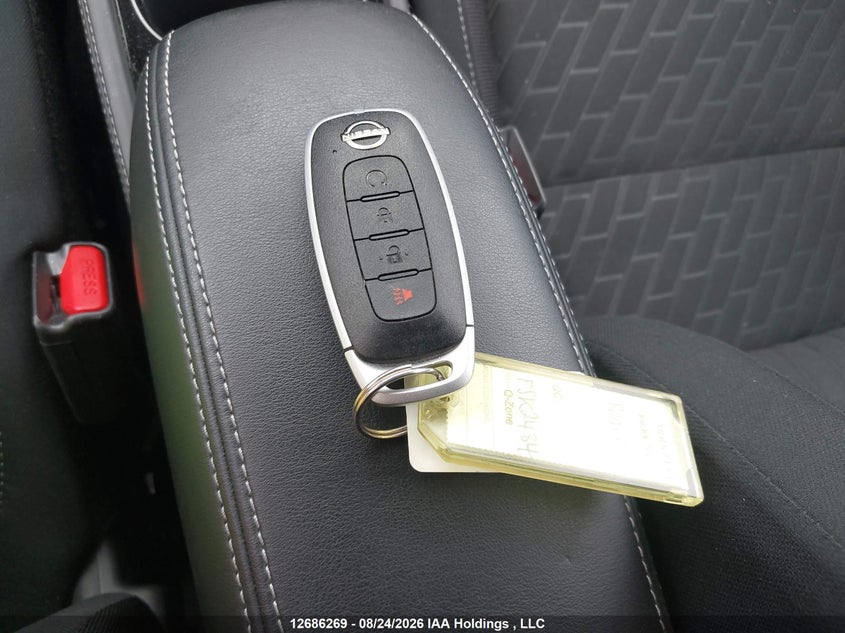2025 NISSAN KICKS PLAY SV - zdjęcie 11