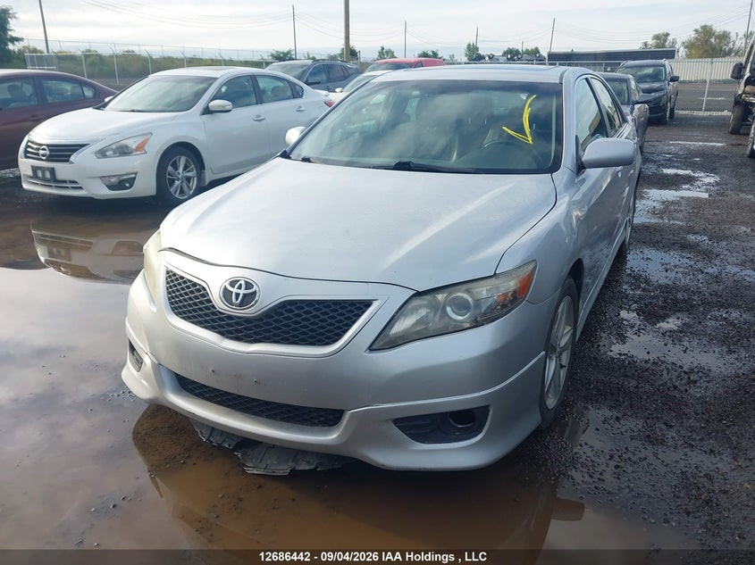 2011 Toyota Camry, Right Side, IAAI, VIN 4T1BF3EK5BU617565 — photo 2