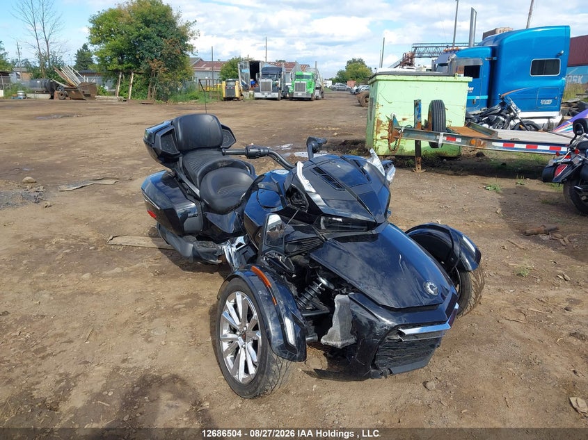 2018 Can-Am Spyder Roadster F3-T/F3 Limited/F3 Limited 10Th Anniversary, Front, IAAI, VIN 2BXREDD27JV000166