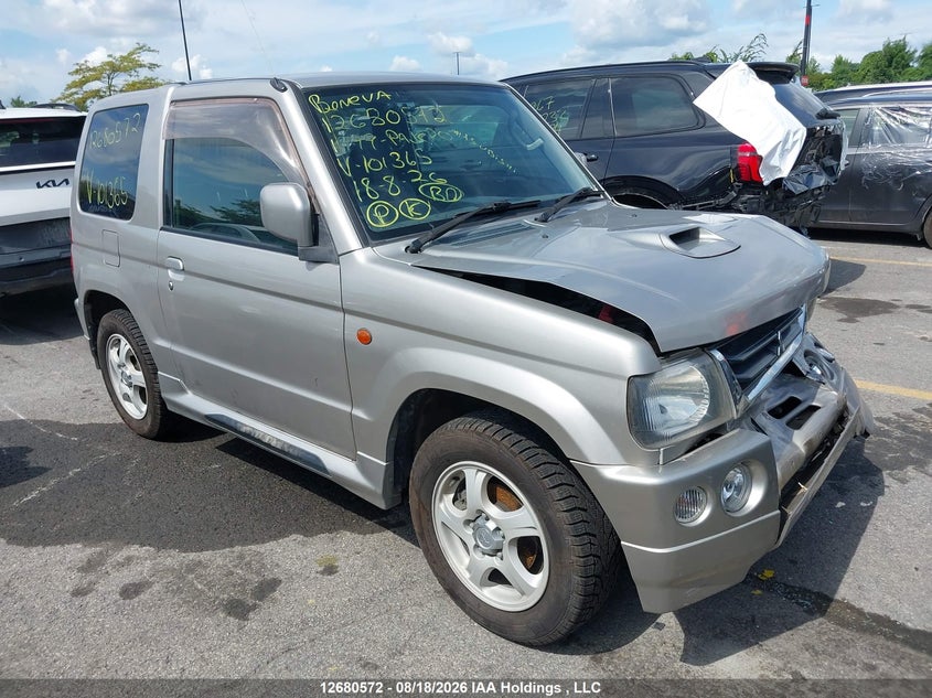 1999 Mitsubishi Pajero, Удар спереди, IAAI, VIN H53A0101365