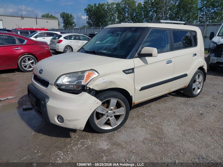 2010 Kia Soul, Front, IAAI, VIN KNDJT2A26A7071705 — photo 2