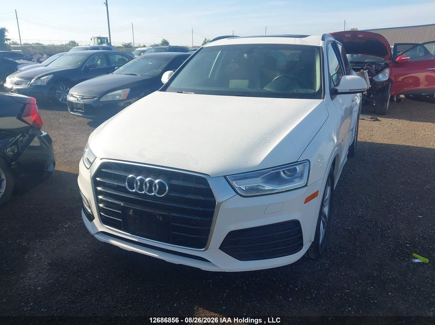 2018 Audi Q3, Left Side, IAAI, VIN WA1ECCFS0JR032624 — photo 2