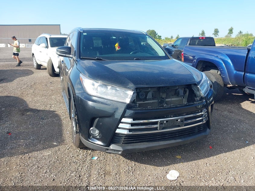 2019 Toyota Highlander Hybrid Hybrid, Удар спереди, IAAI, VIN 5TDDGRFH0KS074324