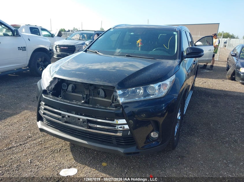 2019 Toyota Highlander, Front, IAAI, VIN 5TDDGRFH0KS074324 — photo 2