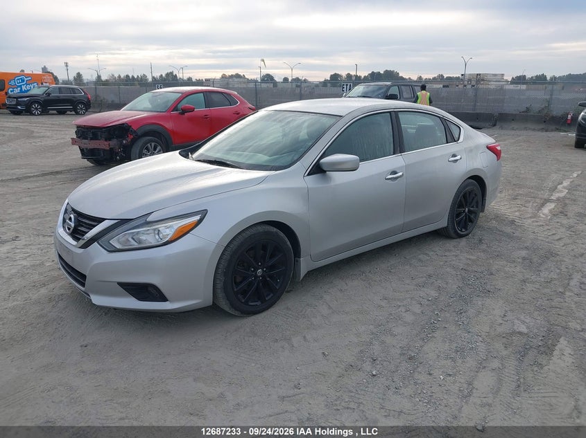 2017 Nissan Altima, Благодійність, IAAI, VIN 1N4AL3AP8HN339537 — фото 2