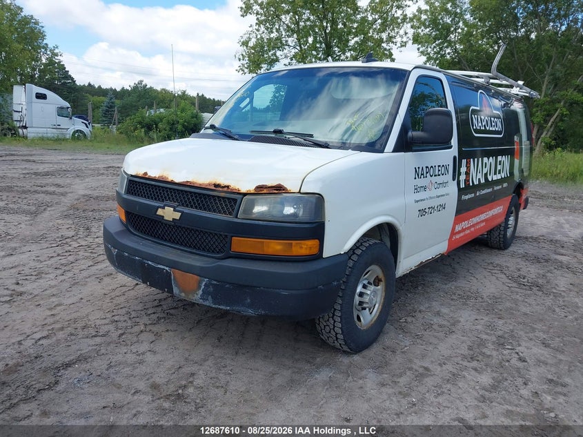 2018 Chevrolet Express, Благотворительность, IAAI, VIN 1GCWGBFP3J1181614 — фото 2