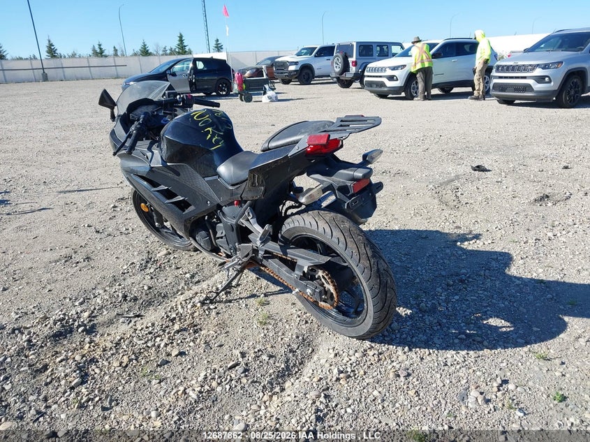 2014 KAWASAKI NINJA SPORT_BIKE 2