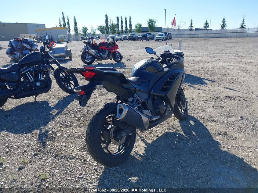2014 KAWASAKI NINJA SPORT_BIKE 2