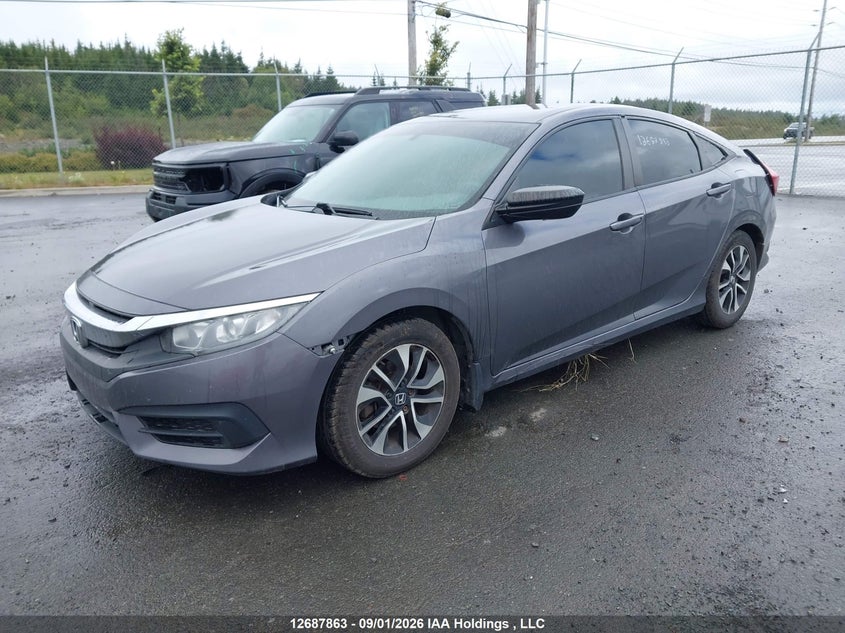 2017 Honda Civic, Удар сзади, IAAI, VIN 2HGFC2E27HH002201 — фото 2