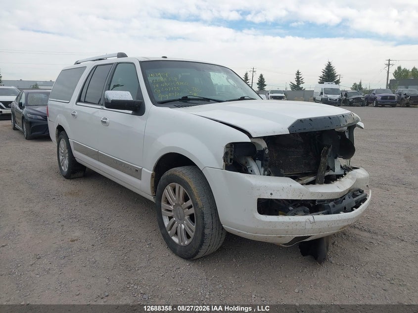 2014 Lincoln Navigator L, Front, IAAI, VIN 5LMJJ3J56EEL07155