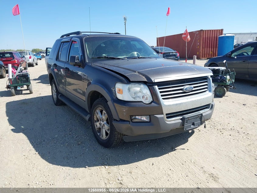 2006 Ford Explorer Xlt, Удар спереди, IAAI, VIN 1FMEU73E36UA92793