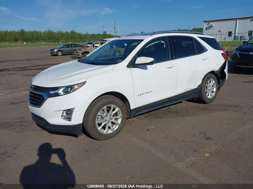 2019 Chevrolet Equinox, Left Side, IAAI, VIN 2GNAXKEV6K6218591 — photo 2