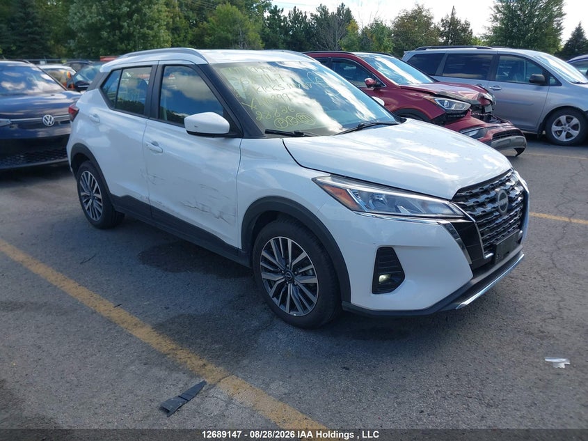 2025 Nissan Kicks Play Sv, Правый бок, IAAI, VIN 3N1CP5CV8SL490399