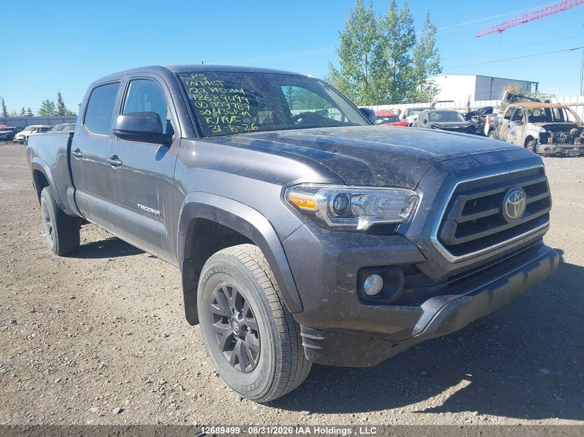 2022 Toyota Tacoma Double Cab/Sr5/Trd Sport/Trd Off Road, Удар сзади, IAAI, VIN 3TYDZ5BN2NT009787