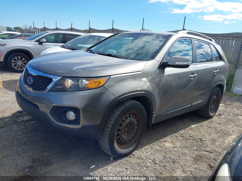 2013 Kia Sorento, Удар спереду, IAAI, VIN 5XYKUDA21DG334333 — фото 2
