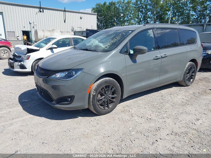 2020 Chrysler Pacifica, Front, IAAI, VIN 2C4RC3BG0LR279051 — photo 2