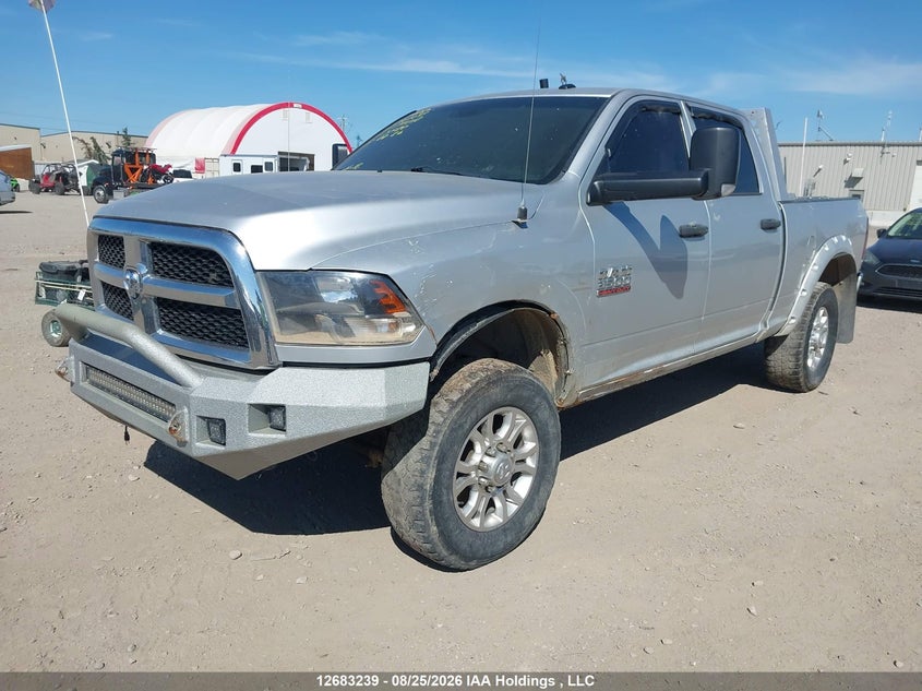 2015 RAM 3500, Пожар (салон), IAAI, VIN 3C63R3CL6FG544010 — фото 2