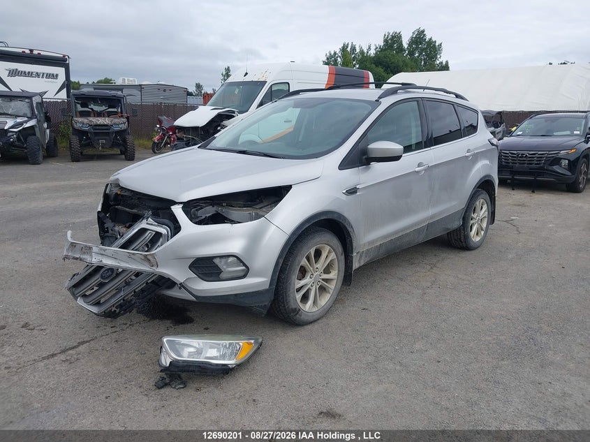 Vin: 1fmcu9gdxhua66974, lot: 3094984, ford escape se 20172