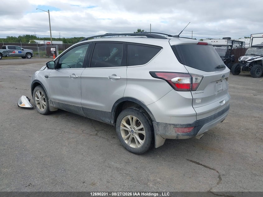 Vin: 1fmcu9gdxhua66974, lot: 3094984, ford escape se 20173