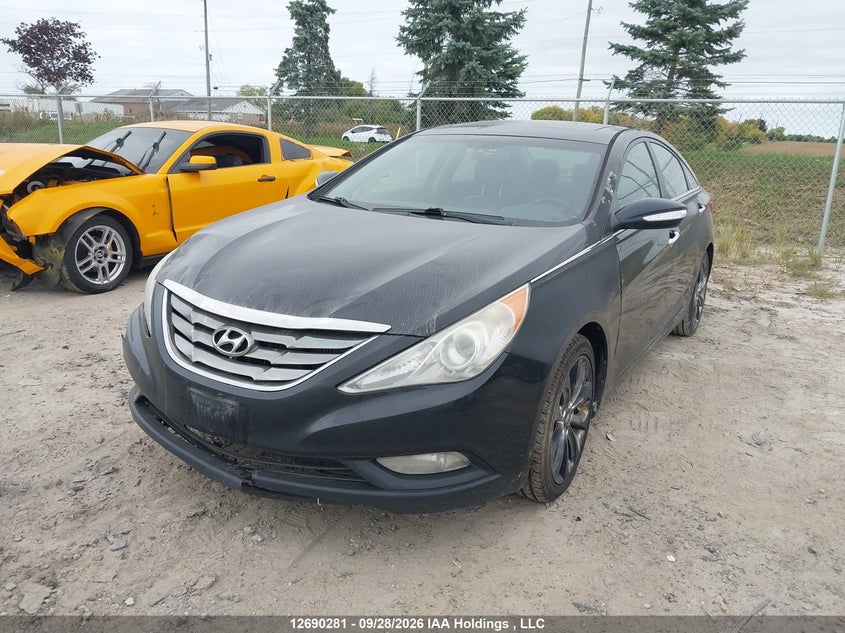2011 Hyundai Sonata, Front, IAAI, VIN 5NPEC4AB6BH279285 — photo 2