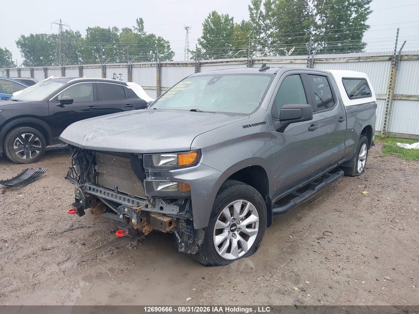2021 Chevrolet Silverado, Front, IAAI, VIN 1GCUYBEF3MZ396932 — photo 2