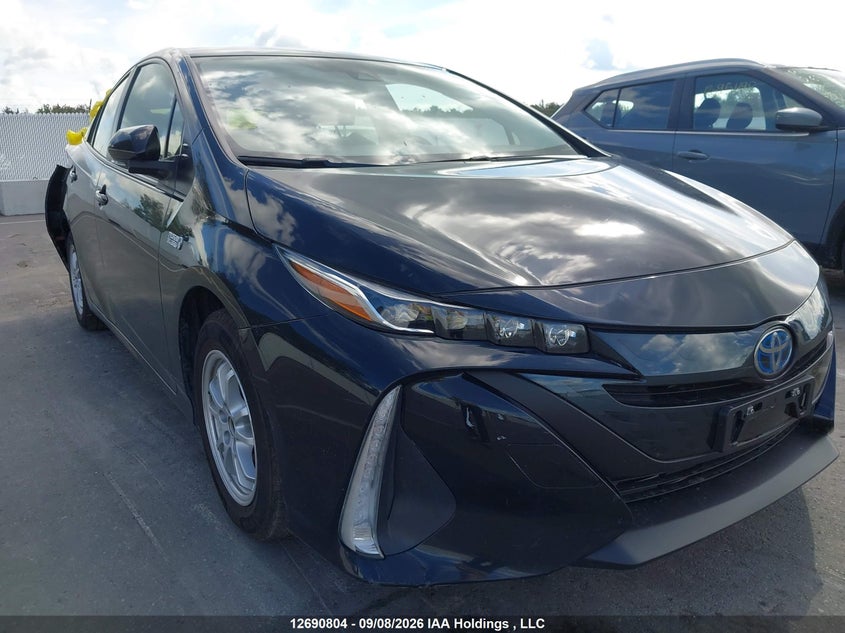 Vin: jtdkamfp1m3170096, lot: 3095636, toyota prius prime upgrade 2021 img_1