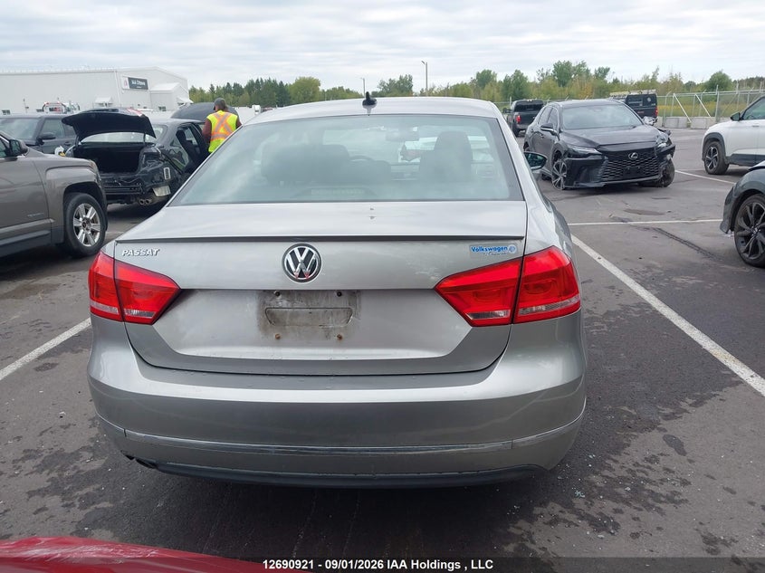 2012 VOLKSWAGEN PASSAT SEDAN 2.5L I-5 DOHC, VVT, REGULAR , 170HP