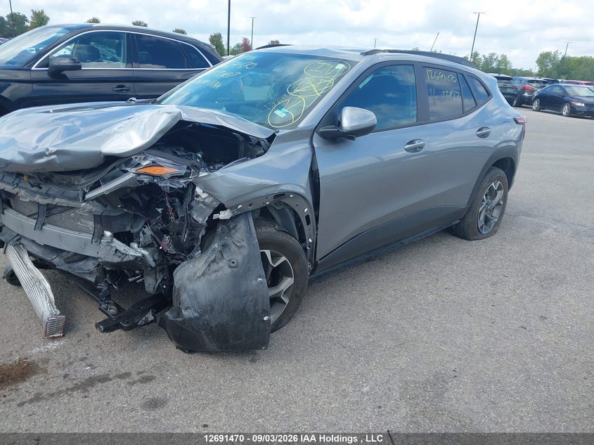 2025 Chevrolet Trax, Engine, IAAI, VIN KL77LHE21SC077487 — photo 2