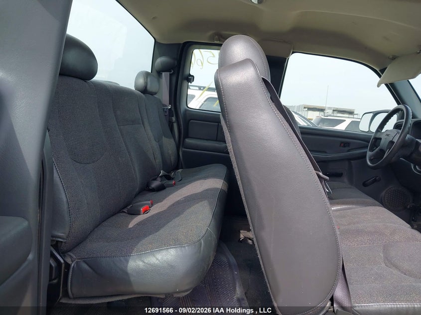2004 GMC SIERRA PICKUP 6.0L V-8 REGULAR , 300HP