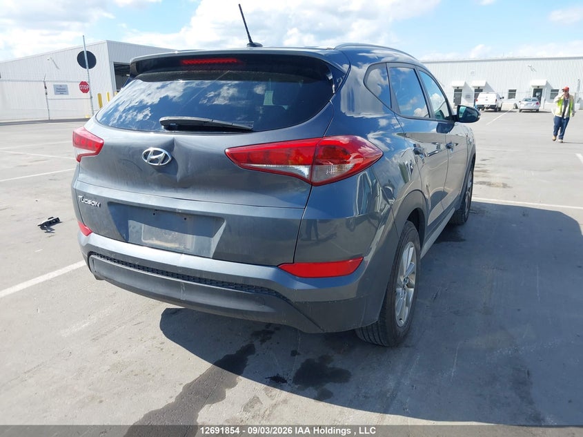 Vin: km8j33a40hu582583, lot: 3096727, hyundai tucson 20174