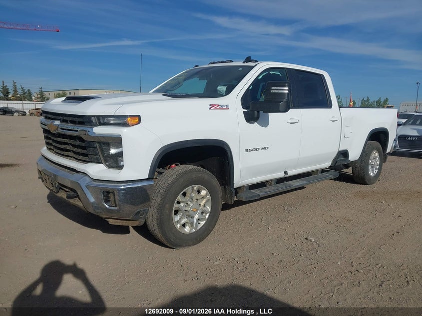 2024 Chevrolet Silverado, Front, IAAI, VIN 1GC4YTE78RF389885 — photo 2