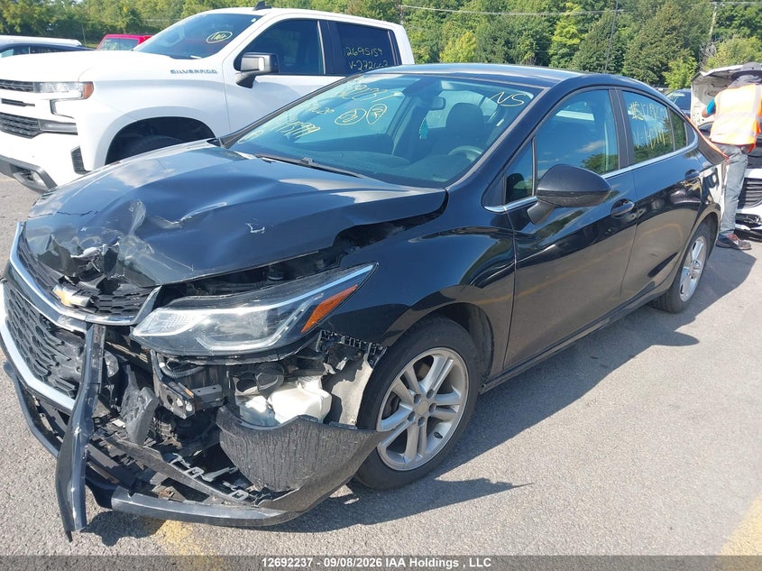 2017 Chevrolet Cruze Lt, Front, IAAI, VIN 1G1BE5SM0H7143999 — photo 2