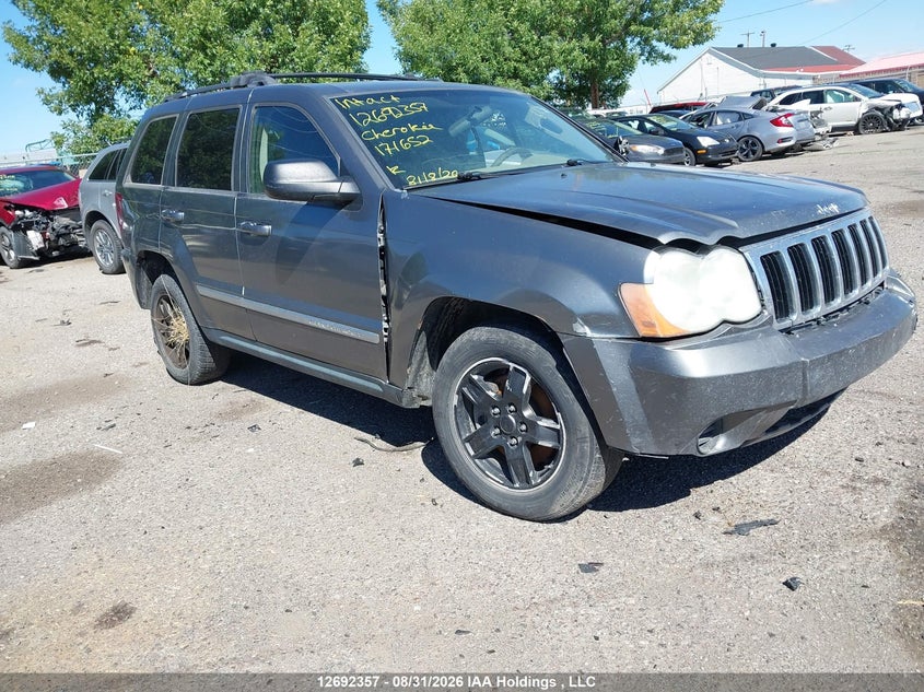 2008 Jeep Grand Cherokee Laredo, Удар спереди, IAAI, VIN 1J8GR48K18C171652