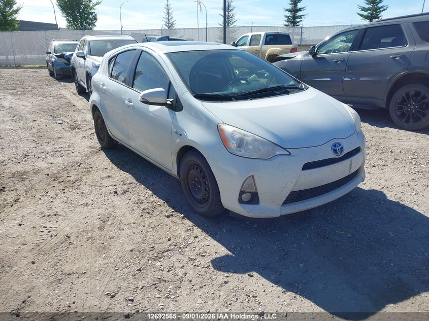 Vin: jtdkdtb31d1031831, lot: 3097473, toyota prius c technology 2013 img_1