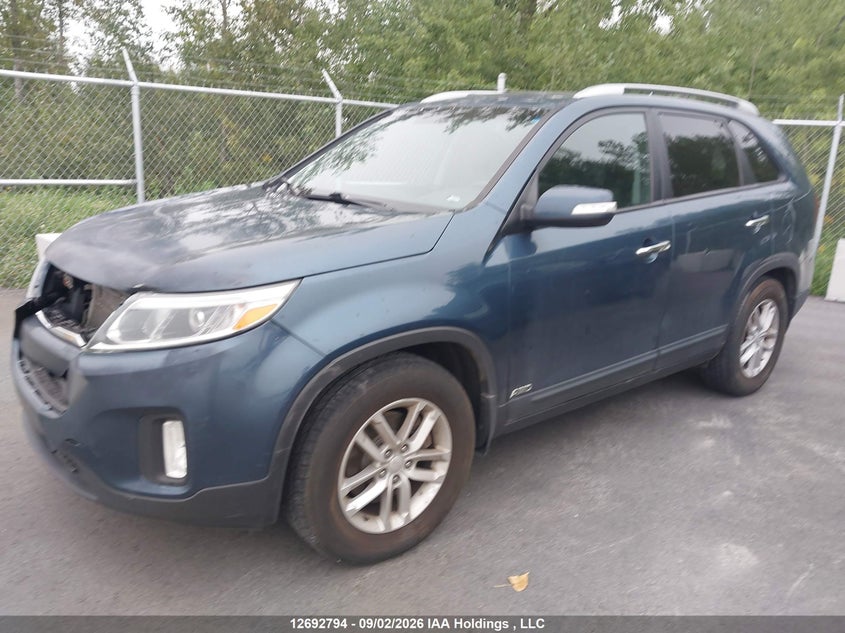 2014 Kia Sorento, Удар спереду, IAAI, VIN 5XYKTDA71EG481851 — фото 2