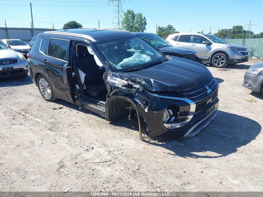 2024 Mitsubishi Outlander, Правый бок, IAAI, VIN JA4J4VA87RZ635567