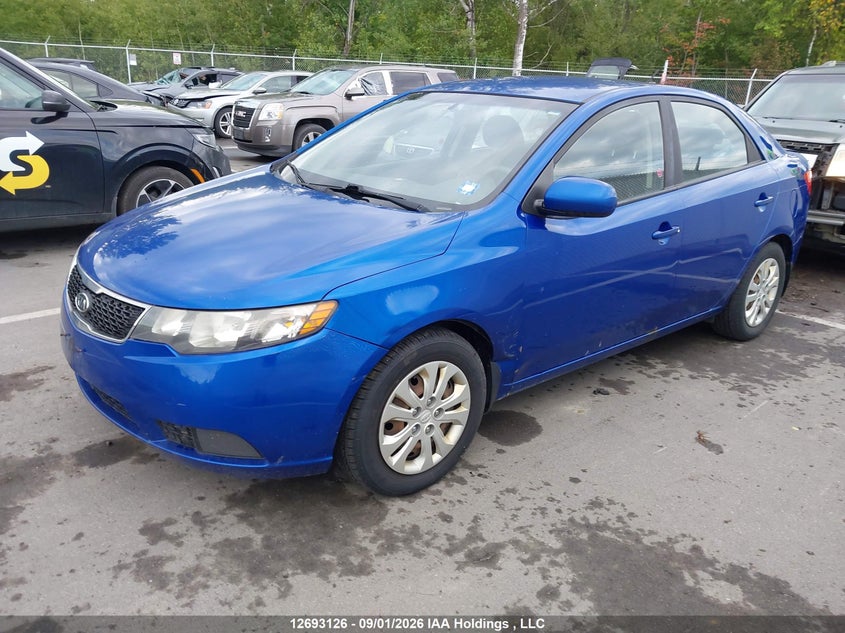2012 Kia Forte, Right Side, IAAI, VIN KNAFT4A2XC5500308 — photo 2