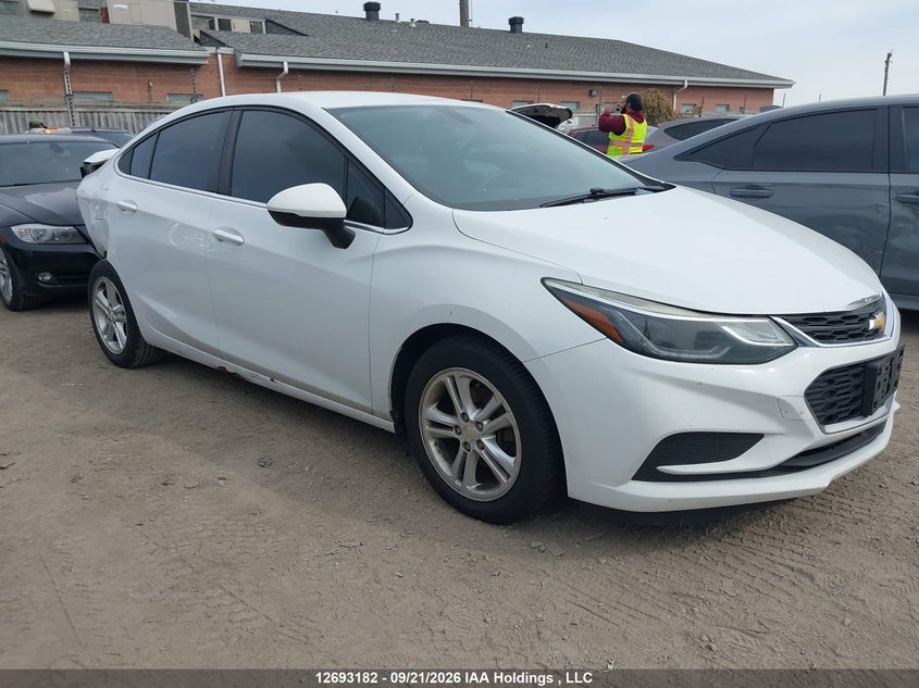 Vin: 1g1be5sm0j7229853, lot: 3098101, chevrolet cruze lt 2018 img_1