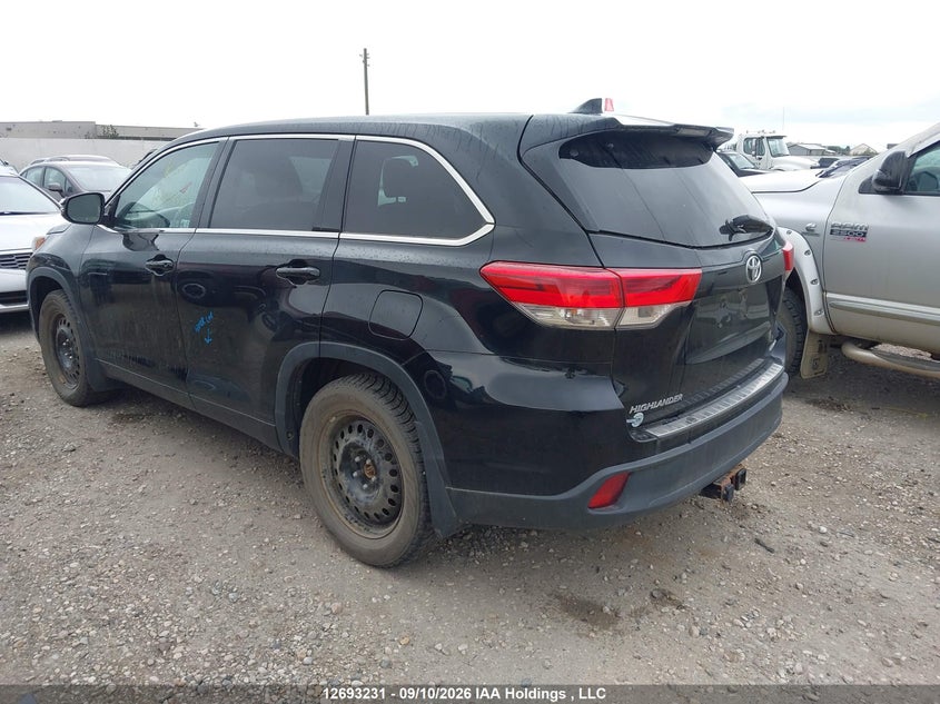 Vin: 5tdbzrfh3js893263, lot: 3098168, toyota highlander le 20183