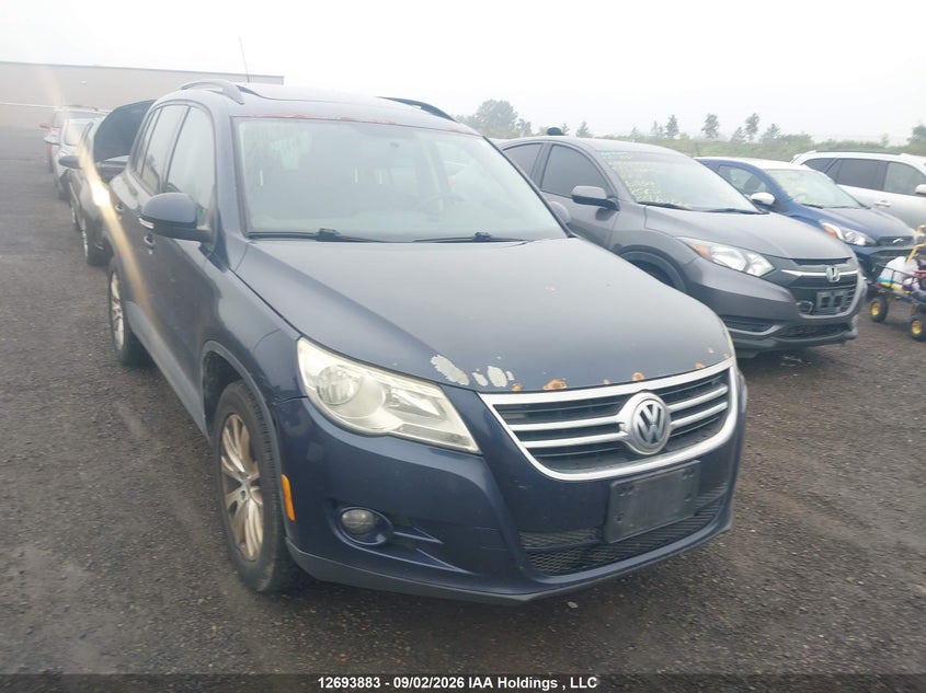 2011 Volkswagen Tiguan, Удар спереди, IAAI, VIN WVGBV7AXXBW526159