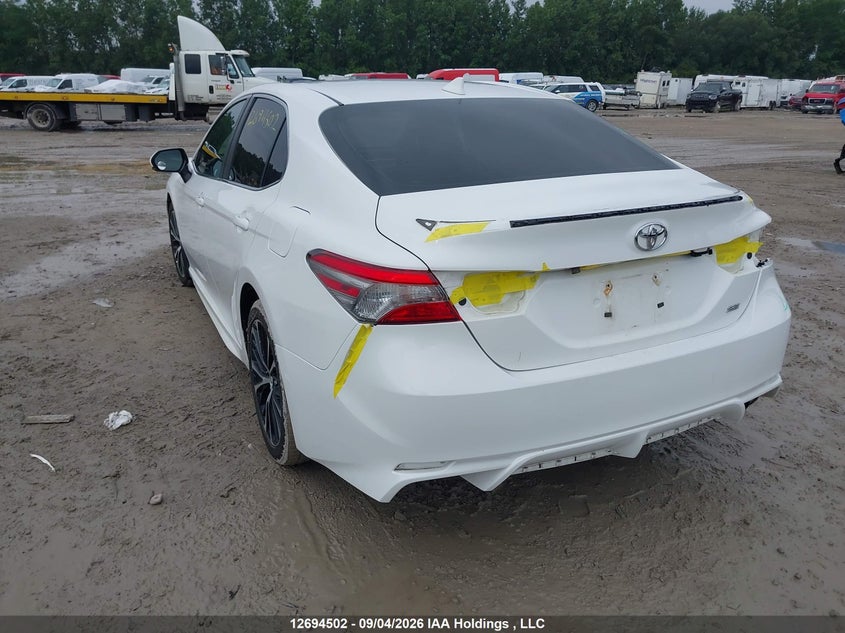 Vin: 4t1b11hk0ju054695, lot: 3099484, toyota camry l/le/xle/se/xse 20183