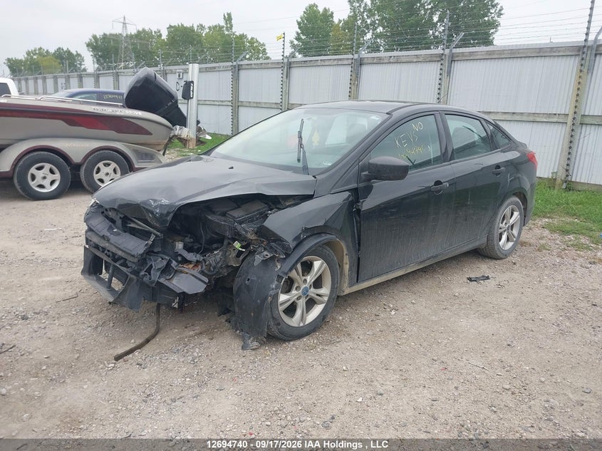 2014 Ford Focus, Front, IAAI, VIN 1FADP3E20EL146130 — photo 2