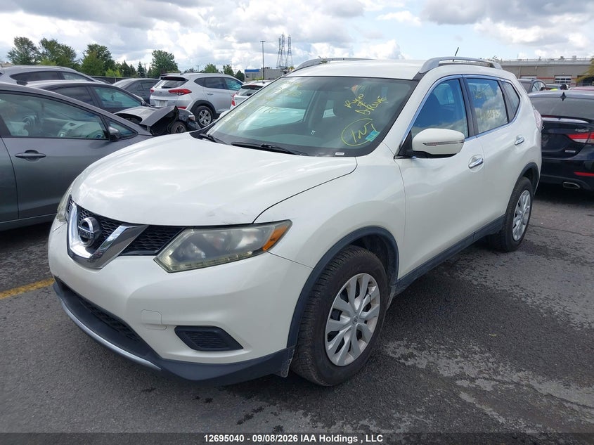 2015 Nissan Rogue, Front, IAAI, VIN 5N1AT2MT3FC861770 — photo 2