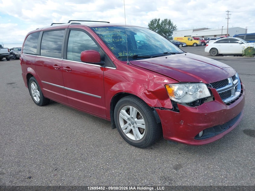 2014 Dodge Grand Caravan Crew, Удар спереди, IAAI, VIN 2C4RDGDGXER144549
