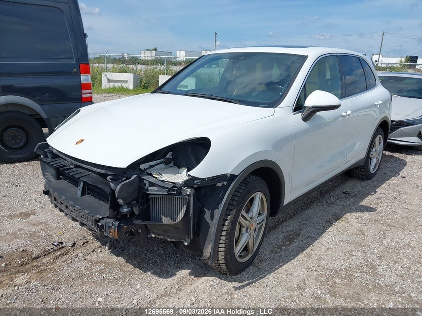 2017 Porsche Cayenne, Удар спереду, IAAI, VIN WP1AB2A28HLA51636 — фото 2
