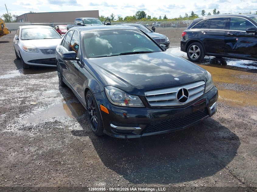 2013 Mercedes-Benz C 350 4Matic, Правый бок, IAAI, VIN WDDGF8JB5DA802237