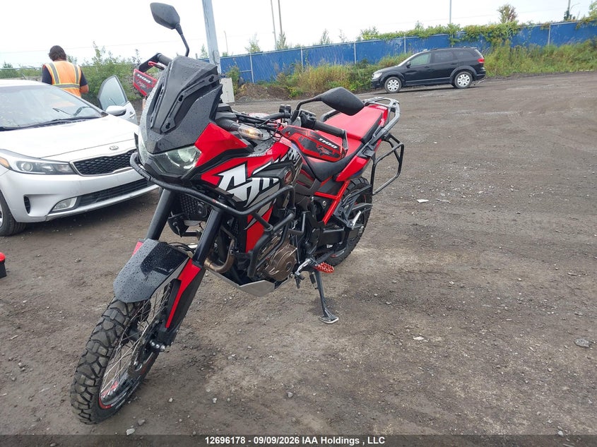 2023 Honda Crf1100 A, Right Side, IAAI, VIN JH2SD1066PK300042 — photo 2