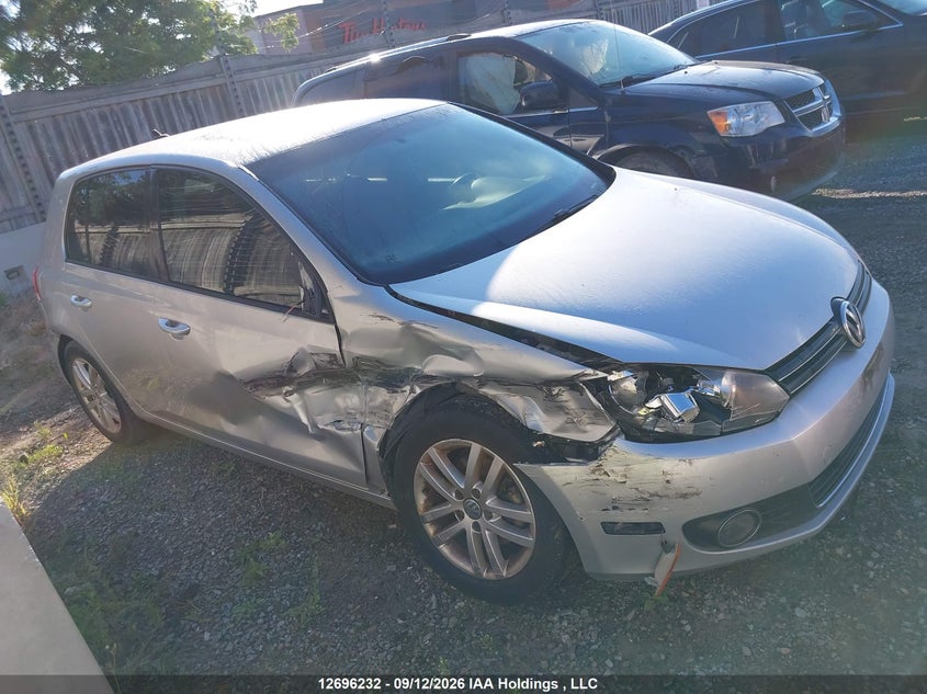 2013 Volkswagen Golf, Удар спереди, IAAI, VIN WVWDM7AJ0DW137092