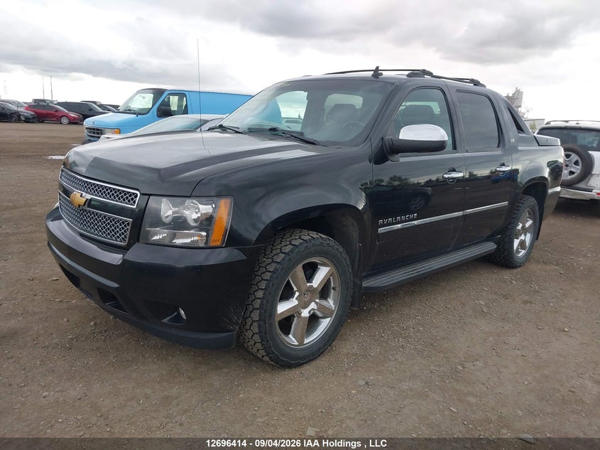 2012 Chevrolet Avalanche, Charity, IAAI, VIN 3GNTKGE73CG294426 — photo 2