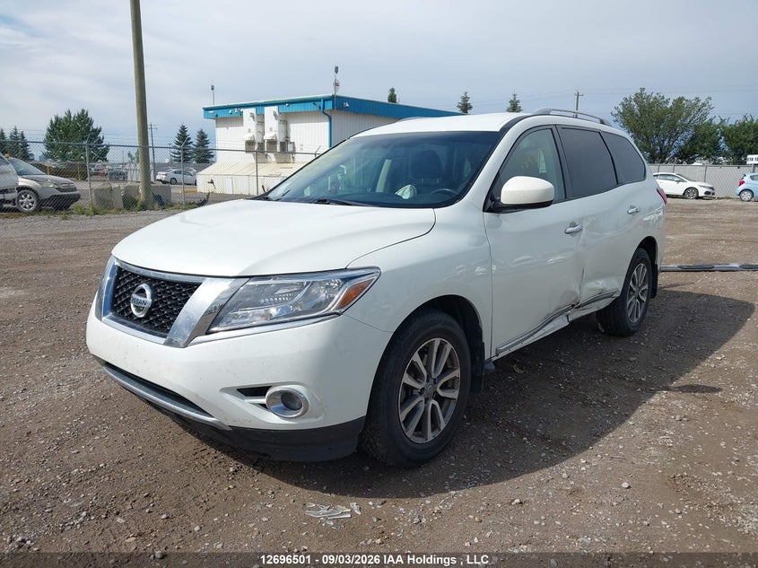 2014 Nissan Pathfinder, Left Side, IAAI, VIN 5N1AR2MM6EC704546 — photo 2